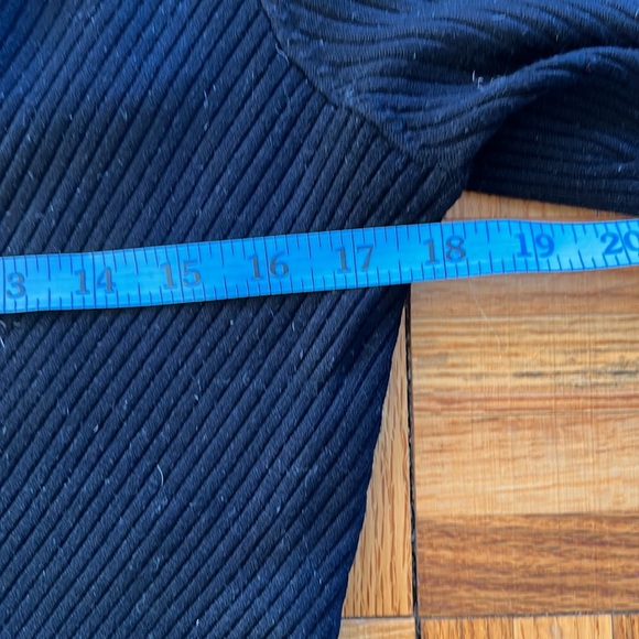 Vintage Black Sweater with Cream Silk Collar L VGUC - Picture 9 of 11